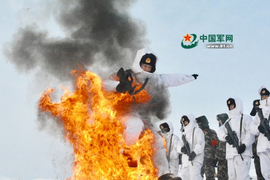 冰火两重天怎么玩