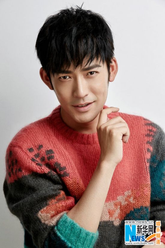 张博运动风大片曝光 朝气十足秒变阳光少年--人