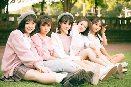 00后新晋少女组合c.class 纯真校园写真首次曝光