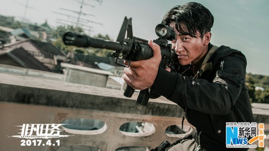 非凡任务》曝以毒攻毒版预告 黄轩摩托飞车破