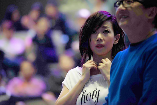 林忆莲《歌手》彩排照曝光 皮肤细腻网友盛赞：林少女