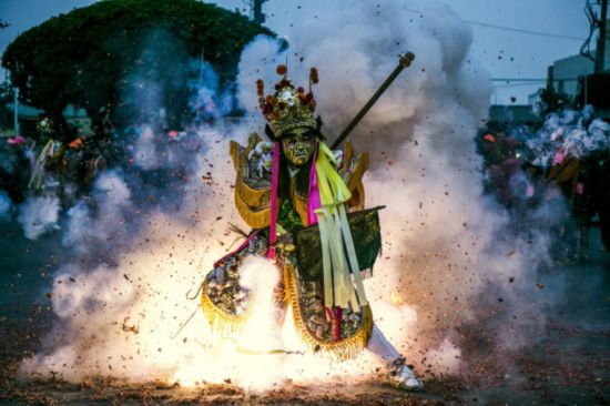 嵖岈山下醉美温泉 吃喝玩乐爽到飞