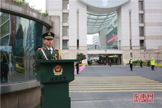 福建省两会安保官兵:特殊的风景线--福建频道