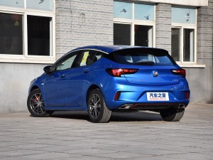 ͨñ  2016 GS 20T ˫Ϻ˶