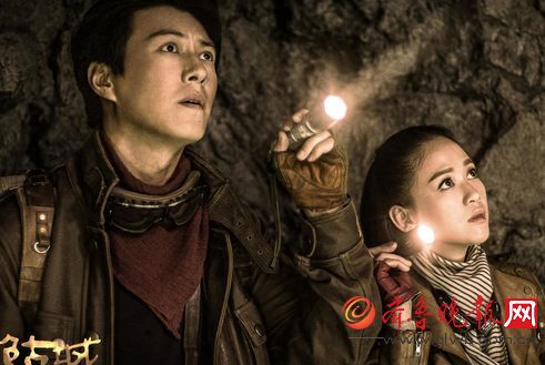 《鬼吹灯》最后活下来的都有谁？陈教授受刺激疯掉了!安力满遇见白骆驼，走出沙漠