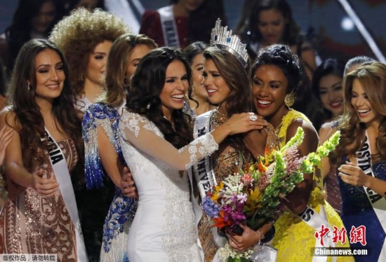 2017环球小姐选美大赛落幕 法国佳丽折桂