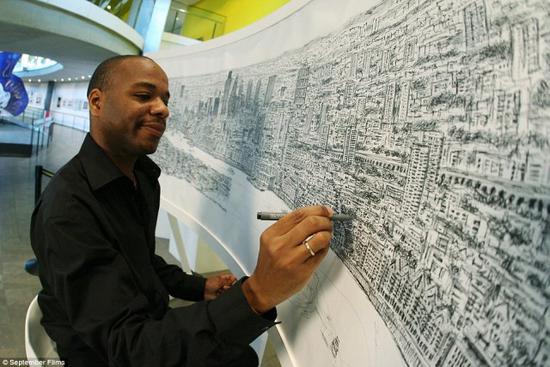 英国自闭症画家成人肉照相机(图)