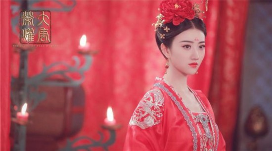 《大唐荣耀》曝大婚剧照 景甜任嘉伦初识三天