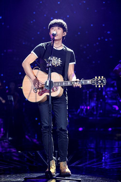 《歌手》第三期歌单曝光:迪玛希尝试摇滚 张杰赵雷双补位