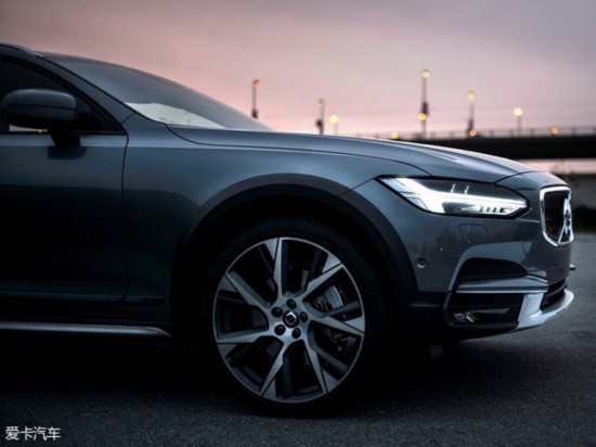 ֶV90 Cross Country