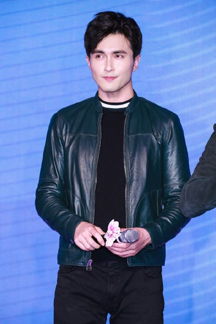 《三生三世十里桃花》东华帝君喜欢谁? 东华帝