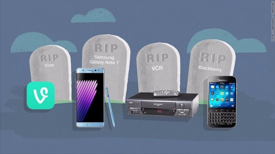 2016���кܶ��׼�ԵĿƼ���Ʒ������Ҳ�кܶ�Ƽ���Ʒ����һ�ꡰ��������ƻ��iPhone�ڽ��곹��ȡ���˶����ӿڣ�����Galaxy Note 7����ʷ��������̵��콢�ֻ���