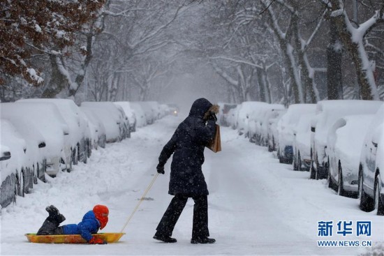 （外代一线）（2）美国东北部遭遇暴雪　5000万人生活受影响