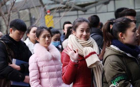 拍戏学习两不误 中戏状元张雪迎分享艺考经验