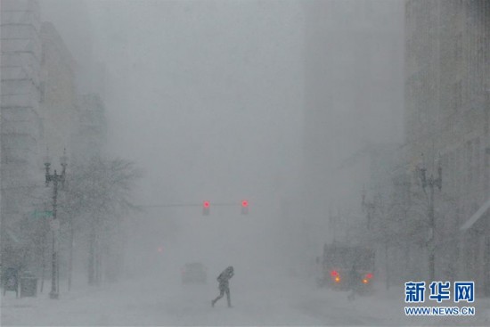 （外代一线）（5）美国东北部遭遇暴雪　5000万人生活受影响