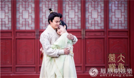 《大唐荣耀》任嘉伦眼神深情专注 女粉深陷其