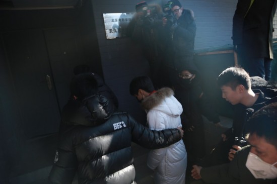 王俊凯艺考内场高清照曝光 白衬衫小哥哥朗读