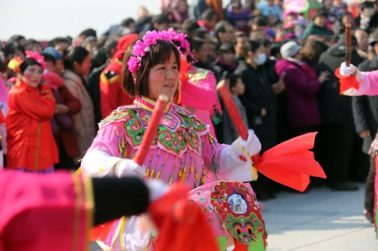 陕西大荔同州湖:非遗花苫鼓五光十色舞起来