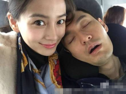 黄晓明angelababy最新家庭聚会照曝光!揭angelababy纹身的秘密