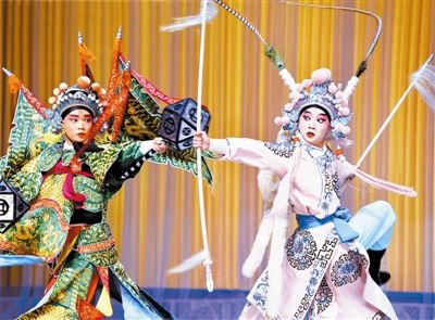 天津市青年京剧团"金鸡报春,欢乐中华"京剧展演在中华剧院推出青年