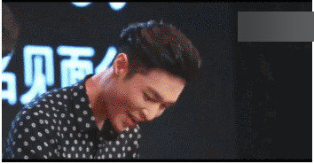 男神害羞时表情包:杨洋这动作太可爱了,吴亦凡