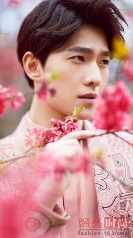 杨洋25岁生快!杨洋最帅照片盘点能撩妹颜值高
