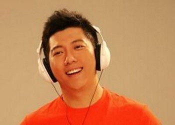 胡海泉疑似出轨:胡海泉为什么隐婚 携酒吧女孩