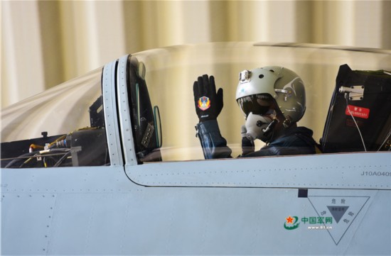 春日暖阳中的战鹰:我想飞上天 和太阳肩并肩(组