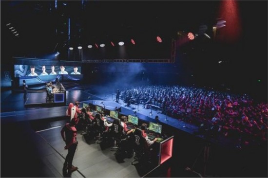细思极恐!《LOL》S7总决赛来到中国后,有些人