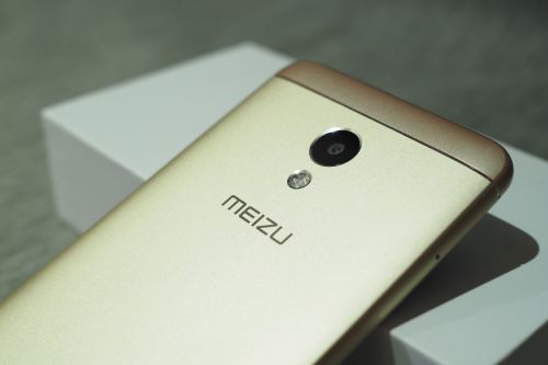 千元机也能享受快充快感 魅蓝5s对比魅蓝5手机