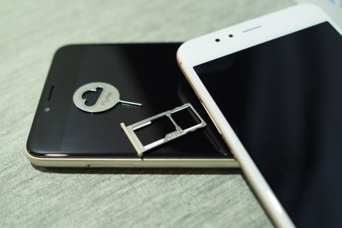 千元机也能享受快充快感 魅蓝5s对比魅蓝5手机