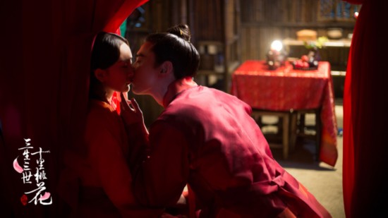 《三生三世十里桃花》35集剧情:白浅为救阿离