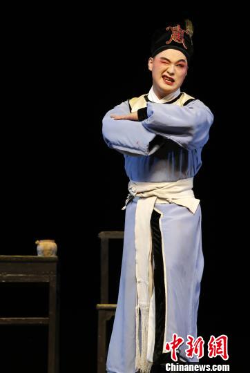 福建省350多名演员福州竞逐戏剧水仙花奖