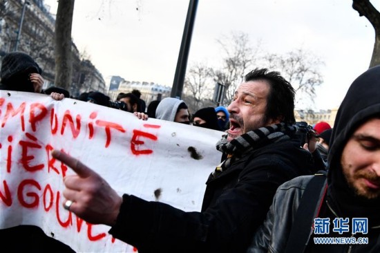 法国多个城市爆发反暴力执法游行(高清组图)