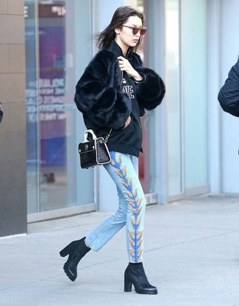 Gigi Hadid &Bella Hadid 身着SANDRO 2017年春夏系列