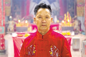 深圳百人舞草龙