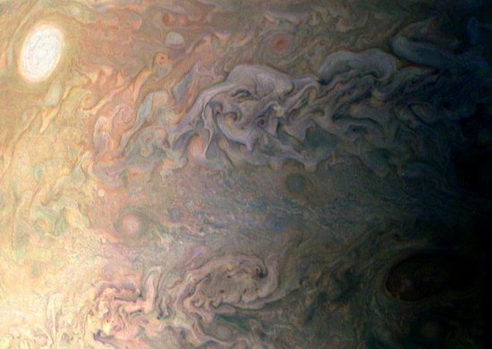 木星南极高清画面曝光“朱诺”号长留错误轨道