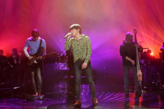 赵雷《歌手》携原创民谣返场 借歌表 待嫁 心情