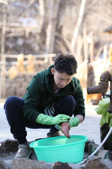 董子健京腔圈粉 花式勤快惊呆何炅