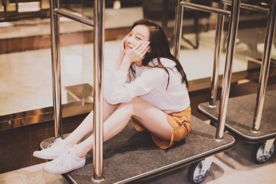 换季发愁穿什么？明星早春穿搭为你做示范