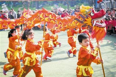 天津市河北区第十四幼儿园组织中国龙文化特色