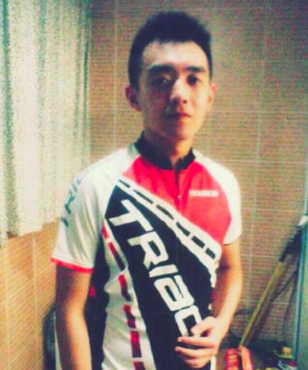 16岁高中女生手绘板报惊艳网友 长相似刘亦菲 盘点这些和明星撞脸的素人