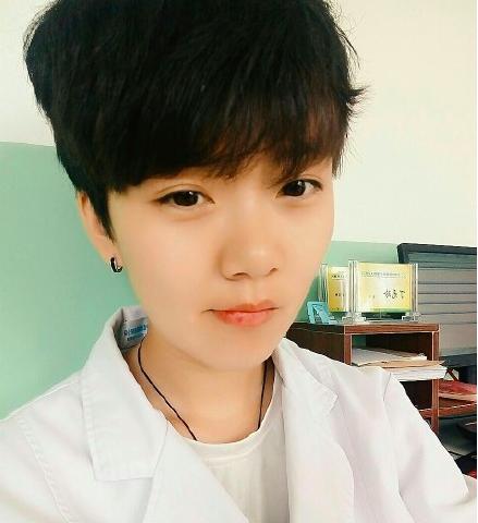 16岁高中女生手绘板报惊艳网友 长相似刘亦菲 盘点这些和明星撞脸的素人