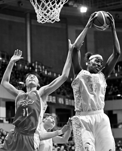 主场再省八一首钢女篮手握WCBA“冠军点”