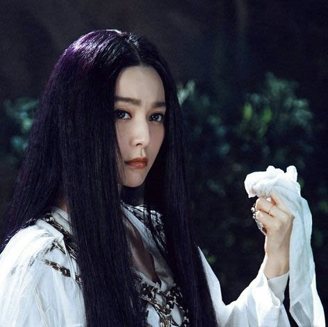 杨幂刘亦菲赵丽颖迪丽热巴谢娜 女星长直发赛