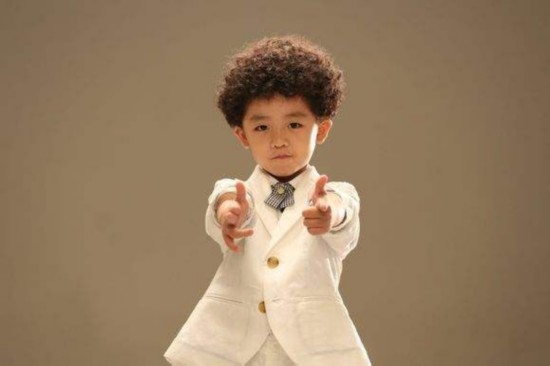 能演杨幂刘恺威的儿子,他们真的来头不小!