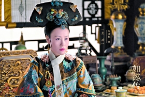 邬君梅《如懿传》造型亮相