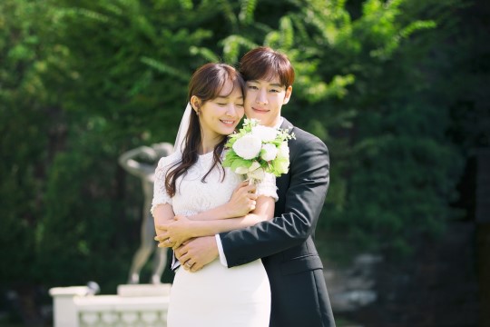 《明天和你》李帝勋魅力剧照盘点 第9集:李帝勋离开申敏儿前往国外--湖北频道--人民网