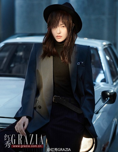 最近《紅秀GRAZIA》 曝光的3月的時尚大片