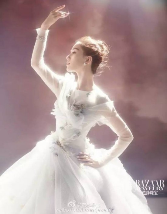 刘诗诗的“花仙子美肩”太惊艳,原来良好体态才是美丽王牌!